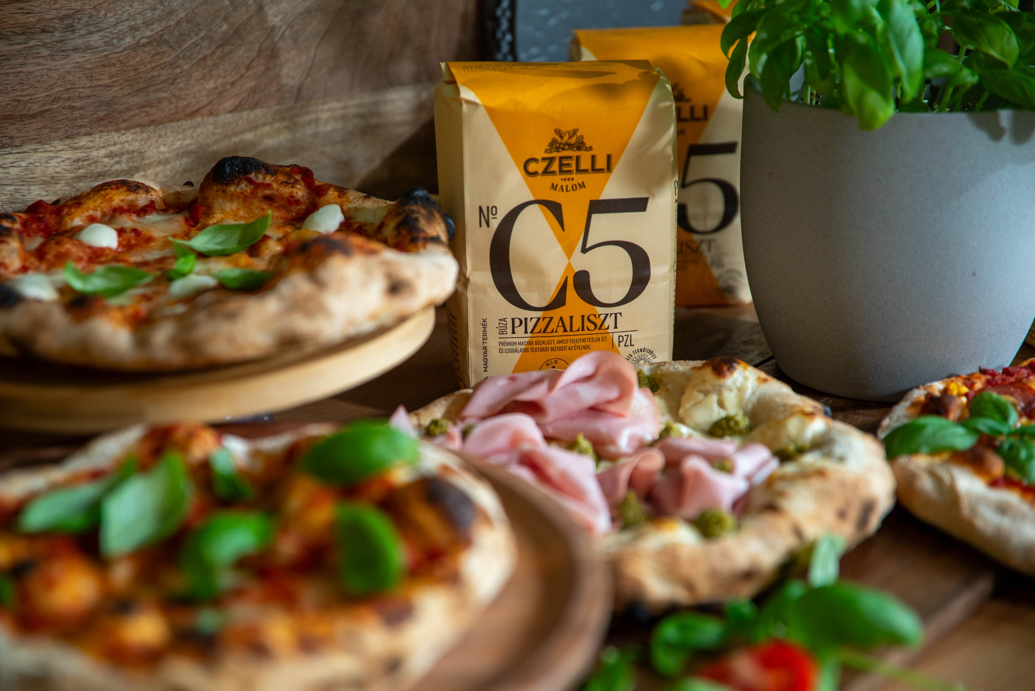 Levegős szélű, ropogós pizza